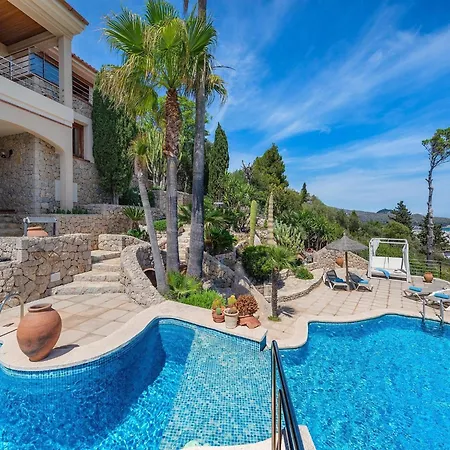 5-bed Villa, Two Pools, Puerto Pollenca ポルト・ダ・ポリェンサ