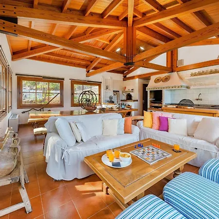 5-bed Villa, Two Pools, Puerto Pollenca ポルト・ダ・ポリェンサ
