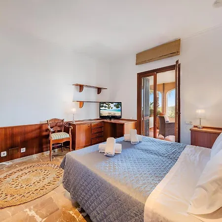 ヴィラ 5-bed Villa, Two Pools, Puerto Pollenca
