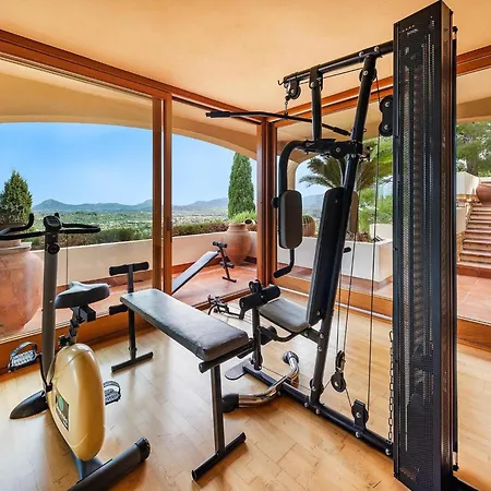 5-bed Villa, Two Pools, Puerto Pollenca ヴィラ ポルト・ダ・ポリェンサ