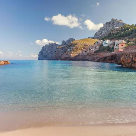 5-bed Villa, Two Pools, Puerto Pollenca